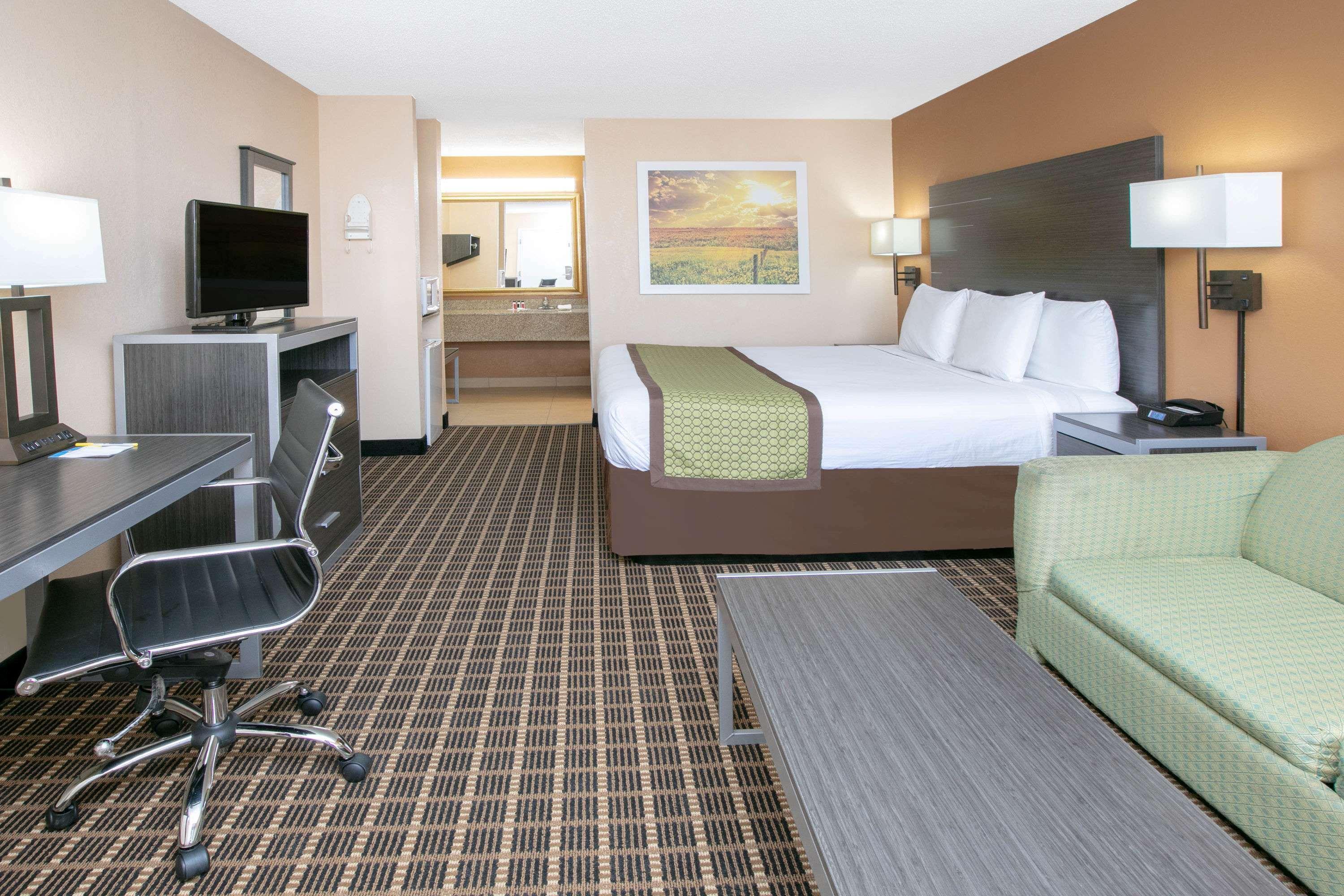 Days Inn By Wyndham Hamilton Buitenkant foto