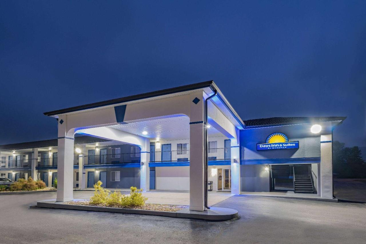 Days Inn By Wyndham Hamilton Buitenkant foto